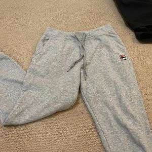 fila sweatpants size small